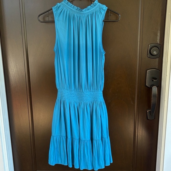 EUC Evereve Sleeveless Smocked Waist Ruffle Neck Dress Blue Size XS - Picture 10 of 10